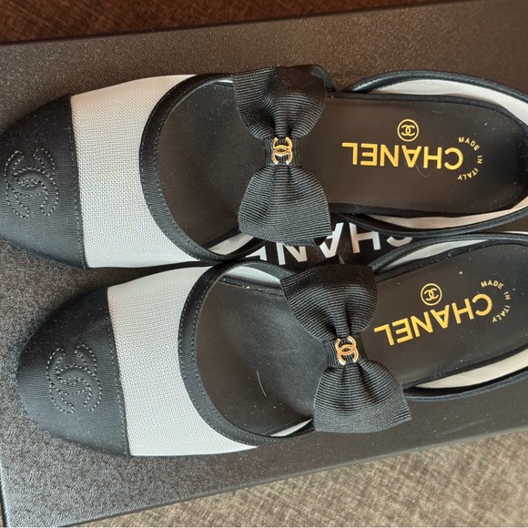 CHANEL Mary Jane size 37🛍 - Picture 2 of 5